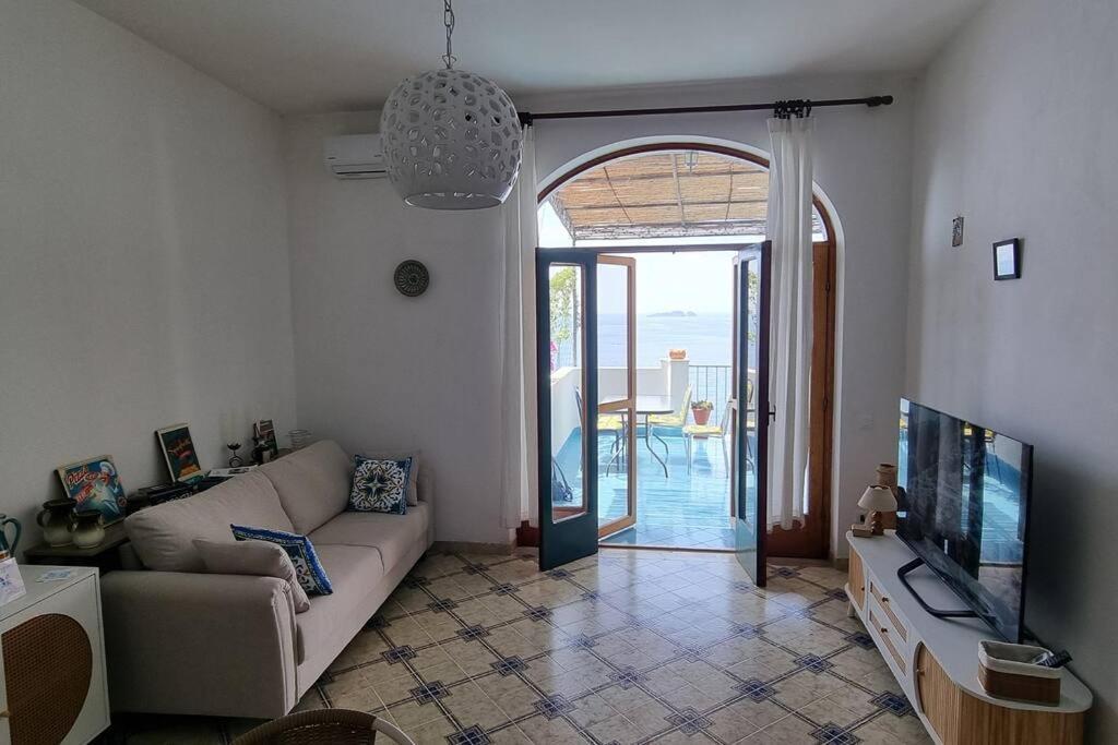 Casa Intiso - Two Double Bedroom Apartment Positano Exterior photo